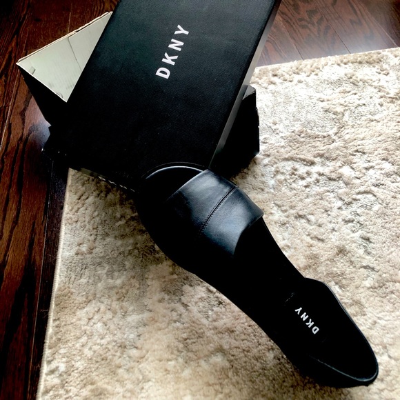Brand new never worn DKNY slip on shoes. Size 6.5/37 in black leather - Picture 4 of 4